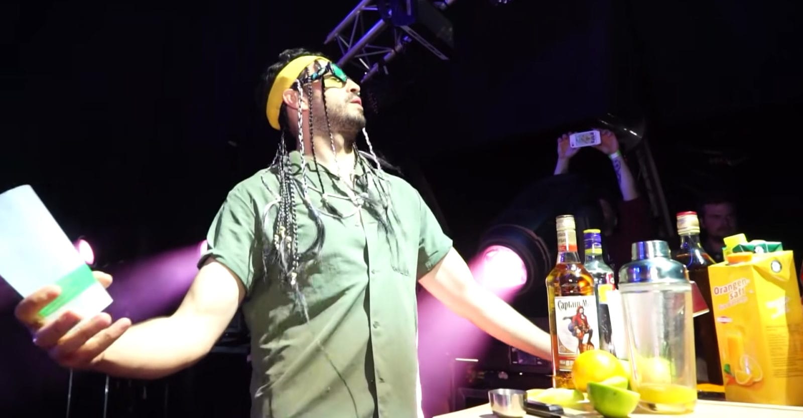 Vidéo Epilogue Tour #9 - La naissance de Fucking Fred - Jonathan Cohen -  Orelsan7th